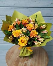 Букет цветов из:  Альстромерии и Розы в Радужном Ханты-Мансийского АО