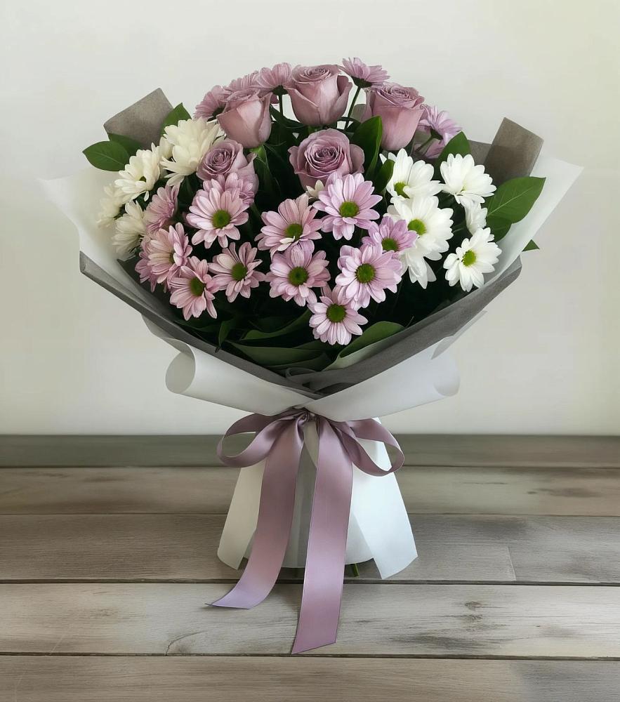 Букет цветов из: Хризантемы и Розы в Радужном Ханты-Мансийского АО
