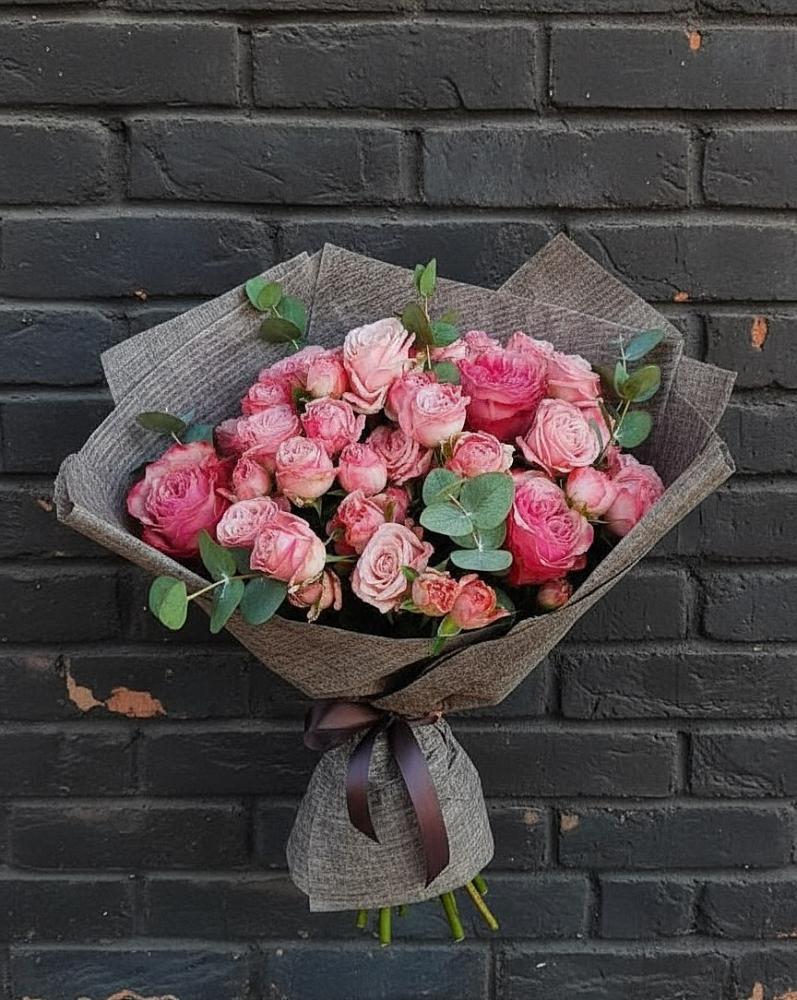 Букет цветов из: Розы в Радужном Ханты-Мансийского АО