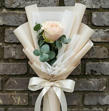 Букет цветов из:  Розы в Радужном Ханты-Мансийского АО