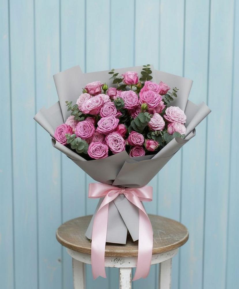 Букет цветов из: Розы в Радужном Ханты-Мансийского АО