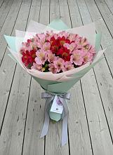 Букет цветов из:  Альстромерии #REPLACE_PRED# Радужном Ханты-Мансийского АО