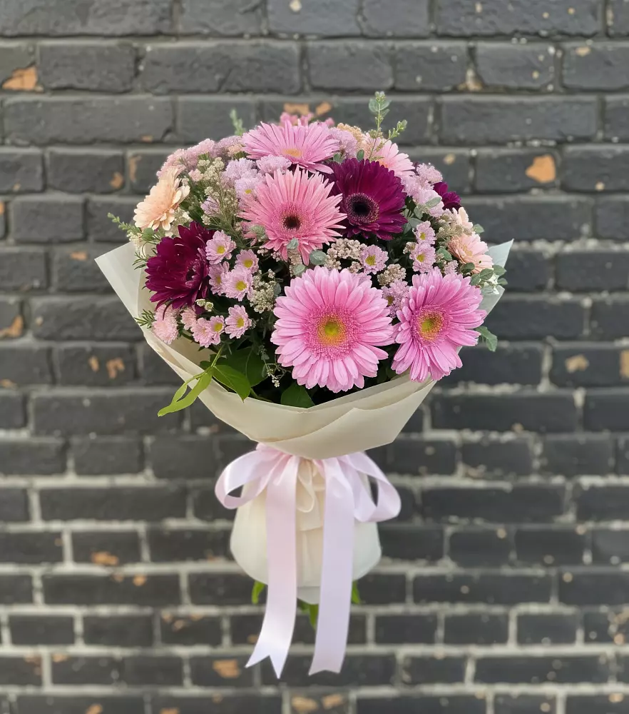 Букет цветов из: Герберы и Хризантемы в Радужном Ханты-Мансийского АО