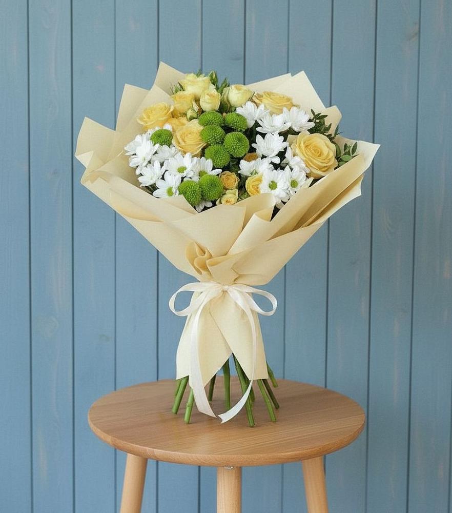 Букет цветов из: Хризантемы и Розы в Радужном Ханты-Мансийского АО