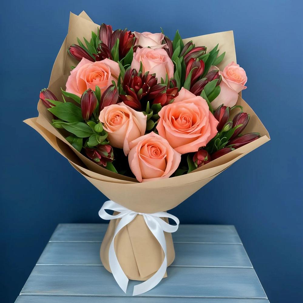 Букет цветов из: Розы и Альстромерии в Радужном Ханты-Мансийского АО