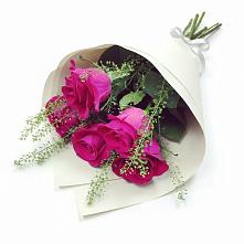 Букет цветов из:  Розы в Радужном Ханты-Мансийского АО