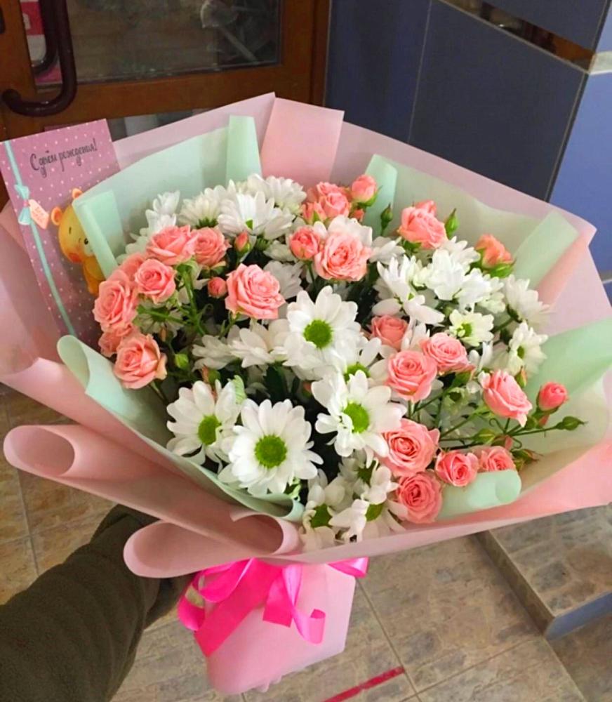 Букет цветов из: Розы и Хризантемы в Радужном Ханты-Мансийского АО