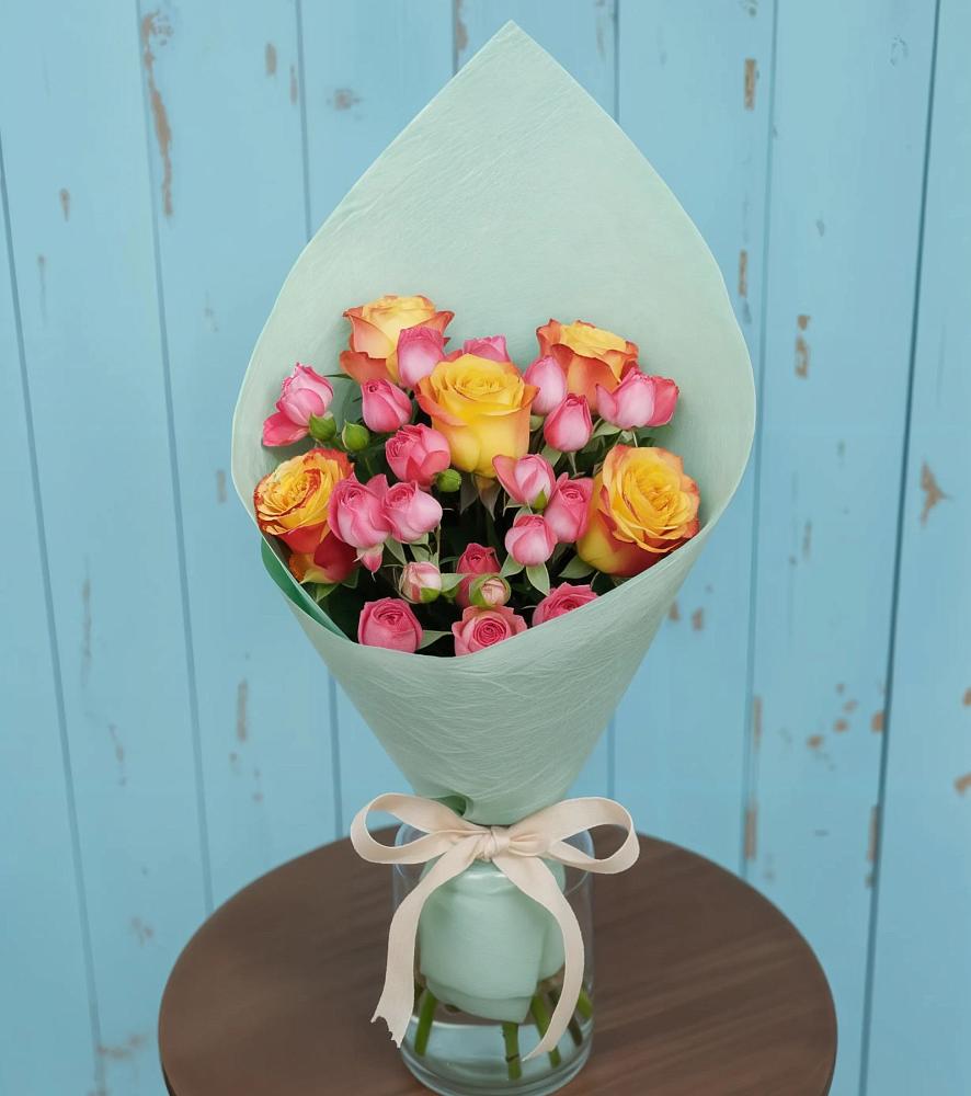 Букет цветов из: Розы в Радужном Ханты-Мансийского АО