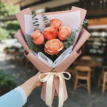 Букет цветов из:  Розы в Радужном Ханты-Мансийского АО
