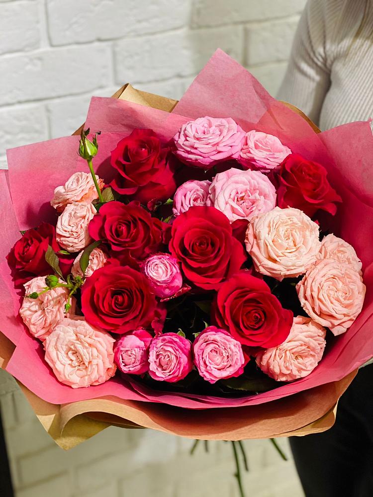 Букет цветов из: Розы в Радужном Ханты-Мансийского АО