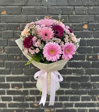 Букет цветов из:  Герберы и Хризантемы в Радужном Ханты-Мансийского АО