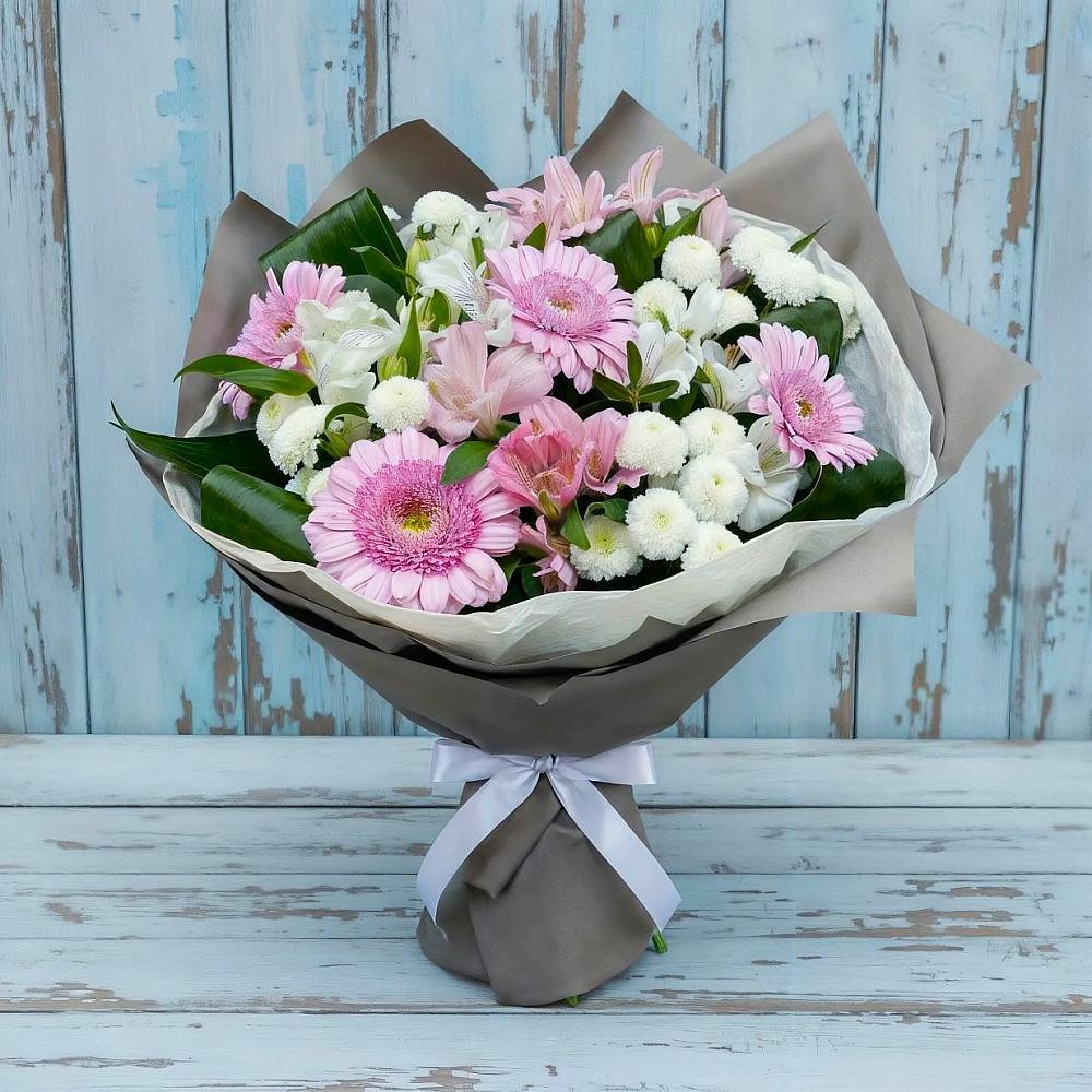 Букет цветов из: Герберы, Альстромерии и Хризантемы в Радужном Ханты-Мансийского АО