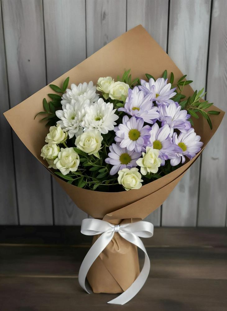 Букет цветов из: Хризантемы и Розы в Радужном Ханты-Мансийского АО