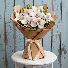 Букет цветов из:  Орхидеи и Розы в Радужном Ханты-Мансийского АО