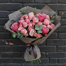Букет цветов из:  Розы в Радужном Ханты-Мансийского АО